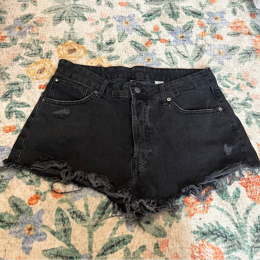 H&M black denim shorts